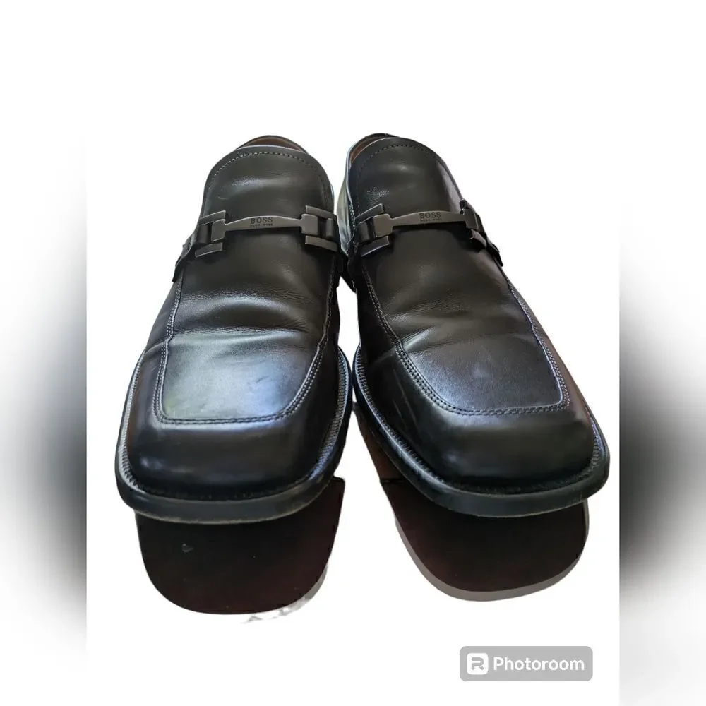 BOSS Hugo Boss men’s Italian made leather loafers. Black.